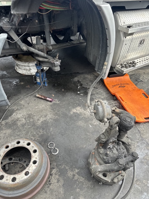 Jeff S review photo for R&J Truck Repair