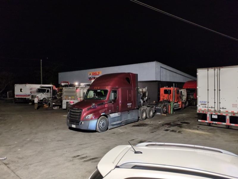 Vexier M review photo for R&J Truck Repair